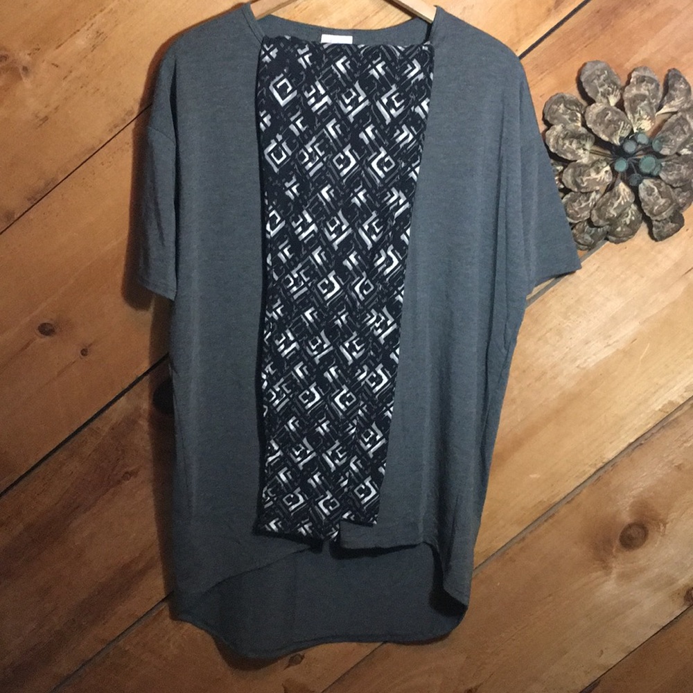Lularoe bundle TWO LEGGINGS AND ONE SHIRT